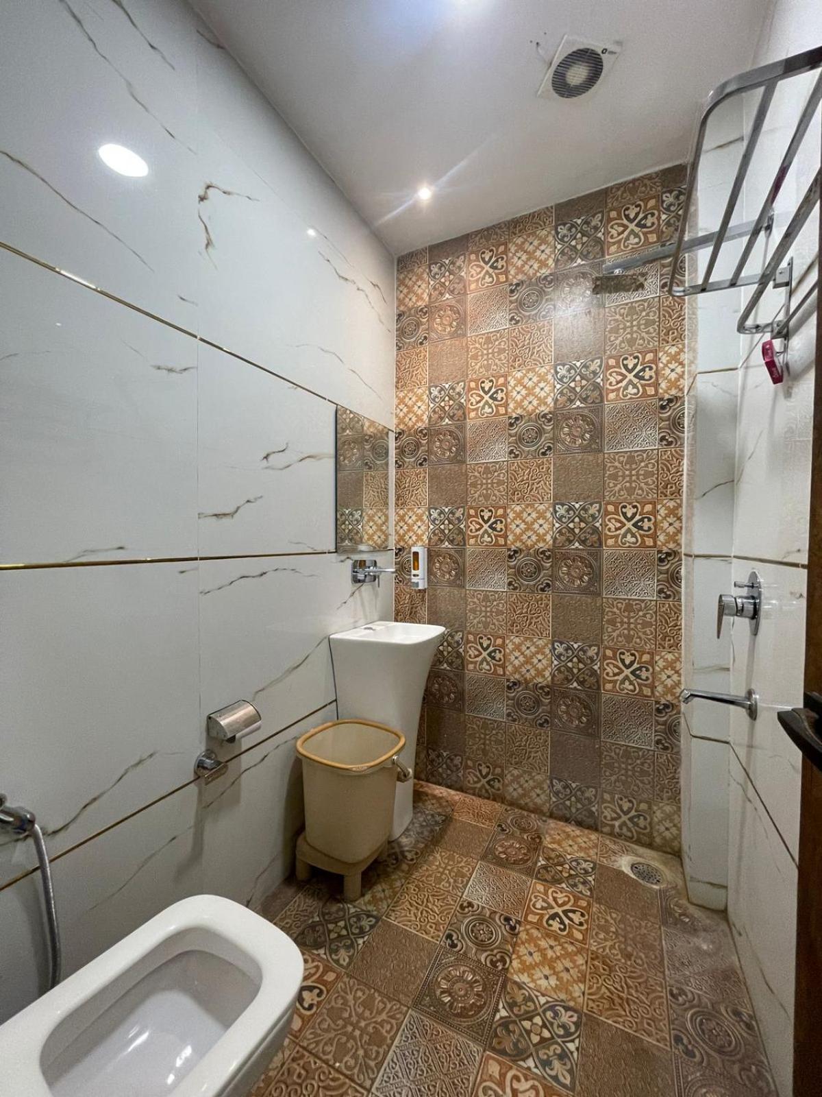 Blackwood Near Golden Temple -140 Mtrs Amritsar Exterior foto